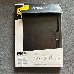 OtterBox DEFENDER SERIES Case for iPad 10th Gen